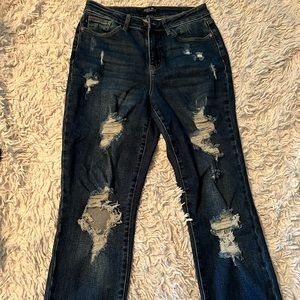 Judy blue distressed boyfriend jeans! Excellent condition! Like new. Never worn